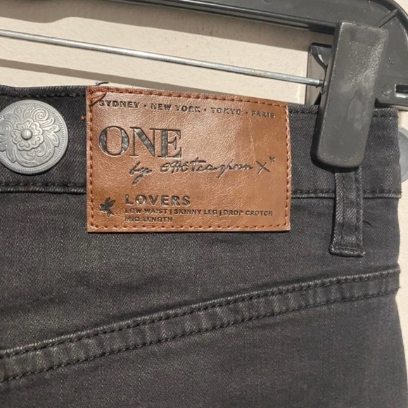 One teaspoon black short - Picture 4 of 4